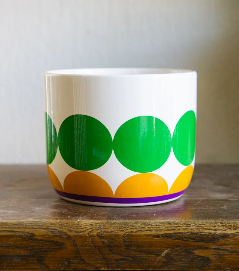 Keramický kvetináč "Retro" (odreté kolená)