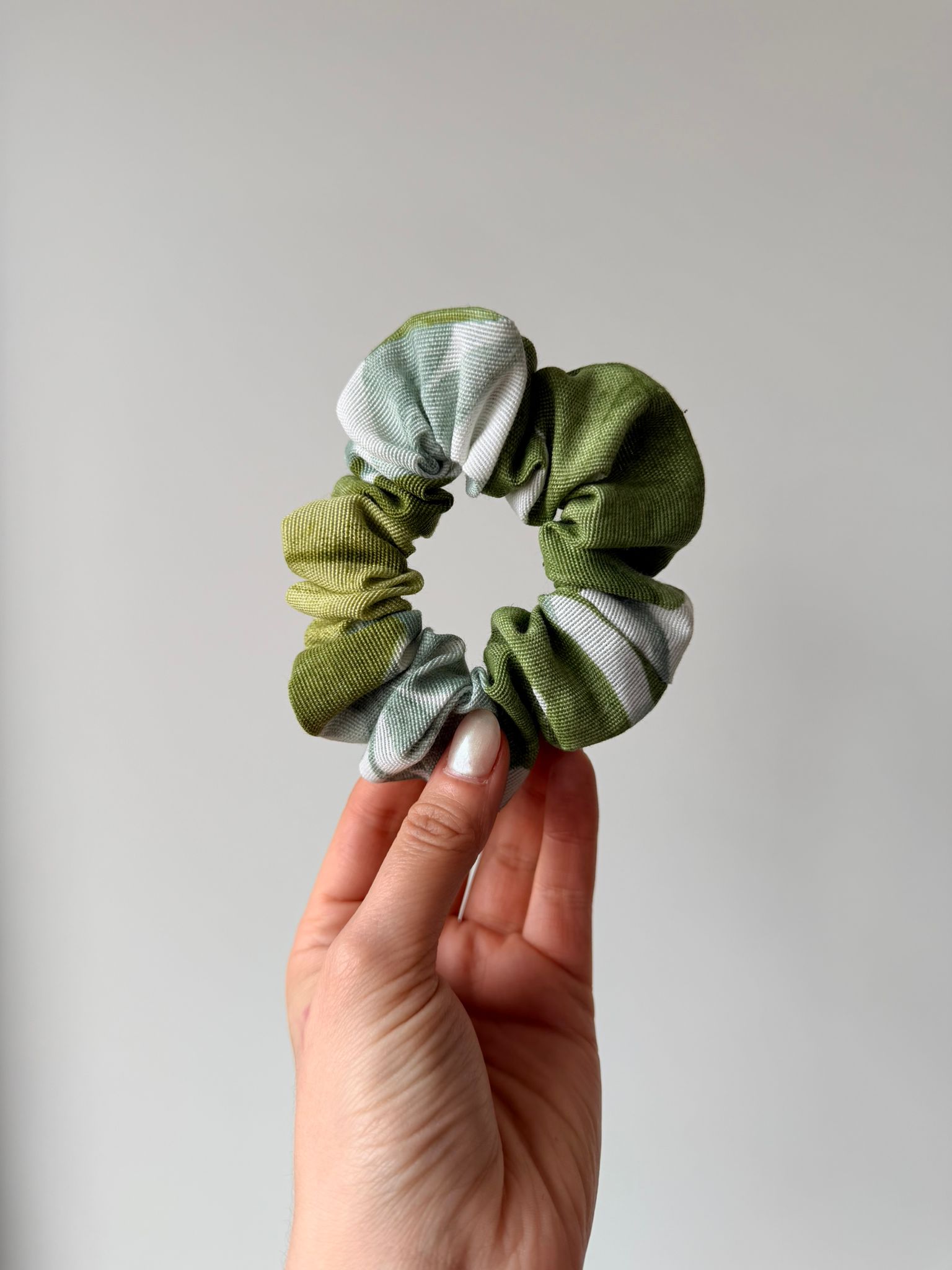 Gumička pomoci Scrunchie pre Kvetkinho ocina